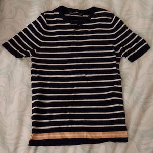 Short sleeve sweater